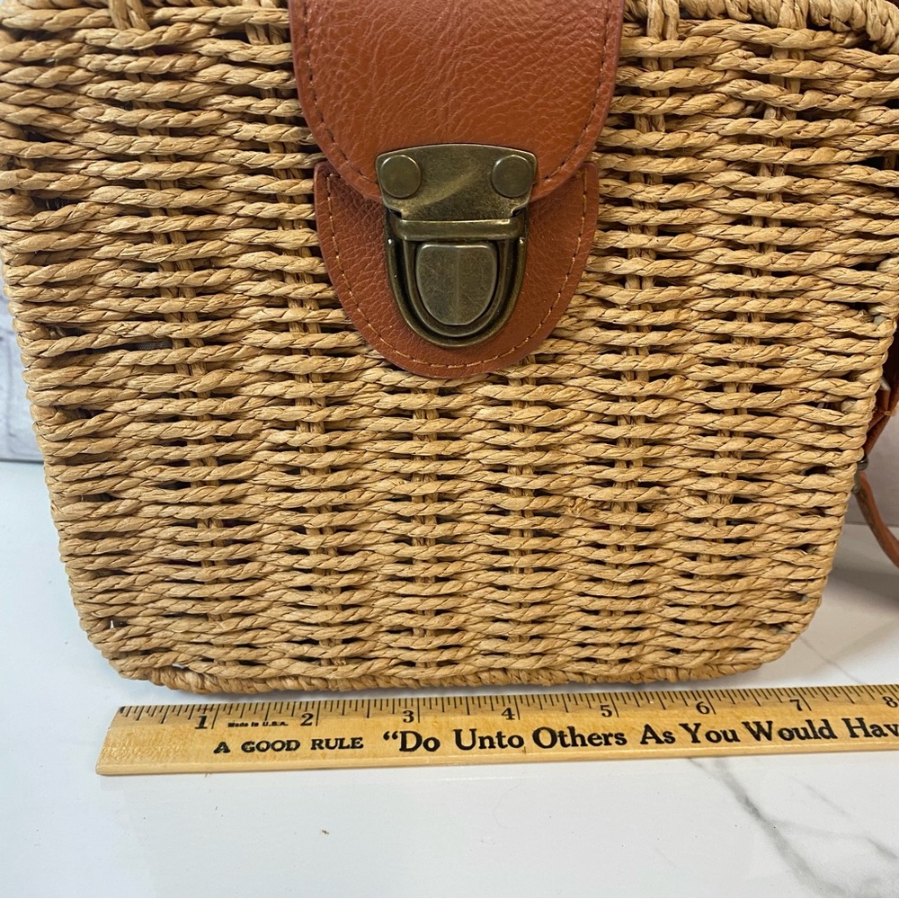 Hoxis Straw Square Wicker Crossbody Bag 7x7 inches Purse - Picture 3 of 7